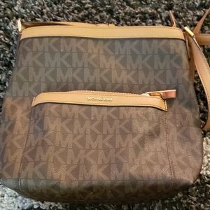 Michael Kros Hang bag